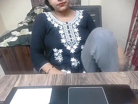 lusty kaira online show from July 28, 4:39 pm