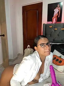 ema zoe online show from October 29, 12:26 am