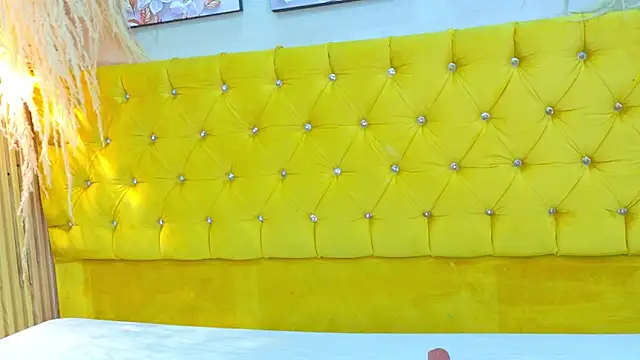 Lilith Sex12 online show from October 21, 8:57 pm