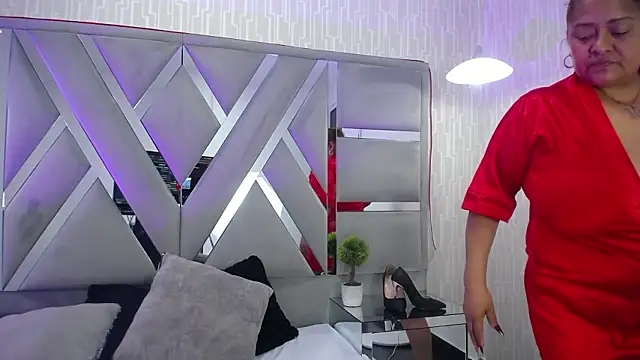 MonzerratBoyer online show from February 1, 7:12 pm