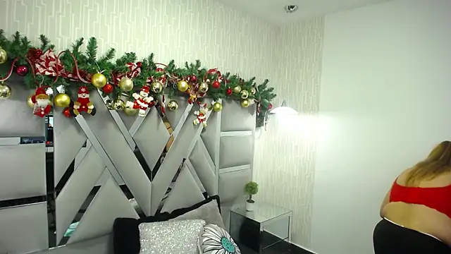 MonzerratBoyer online show from December 19, 6:55 pm