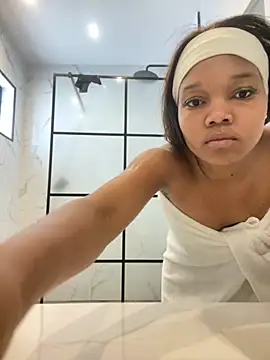 Snapshot of BaddestAss22 chatting on September 28, 9:03 am BaddestAss22 online show from September 28, 9:03 am