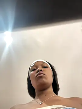 Snapshot of BaddestAss22 chatting on September 17, 7:39 am BaddestAss22 online show from September 17, 7:39 am