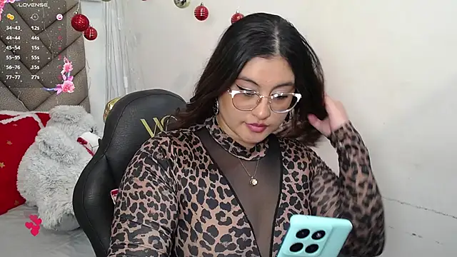 heluejamil online show from December 17, 8:35 pm