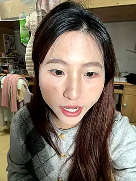 ououlovelove online show from November 19, 8:25 am