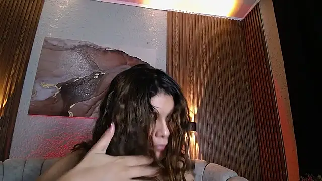 CurlyDani online show from March 21, 5:34 am