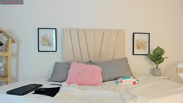  Miaa khalifa  online show from February 22, 1:01 pm