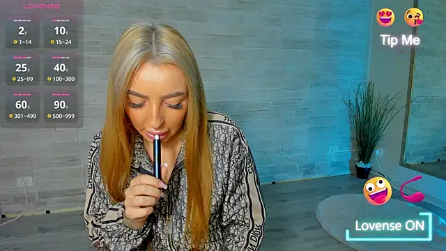 Lexi Blazee online show from September 19, 5:50 am