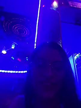 Hannacooper3 online show from January 16, 11:23 pm