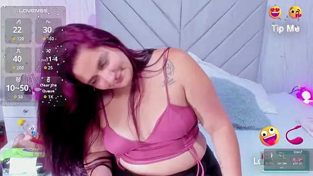 Victoria Guzman online show from February 20, 5:14 pm