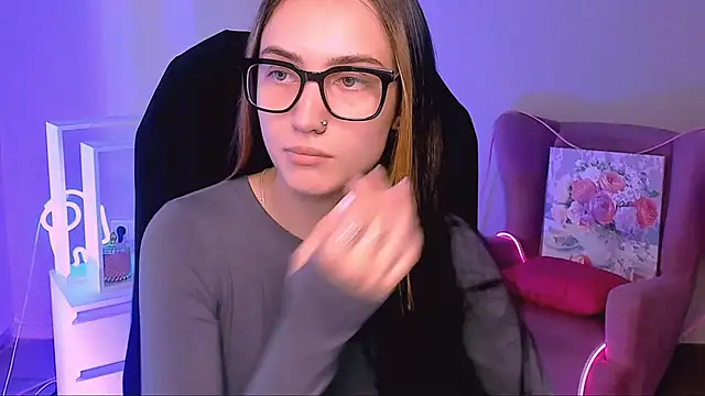 olivianorton online show from September 9, 9:53 am