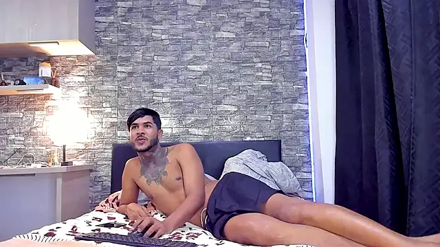 Theimperialboys  online show from April 29, 3:32 am