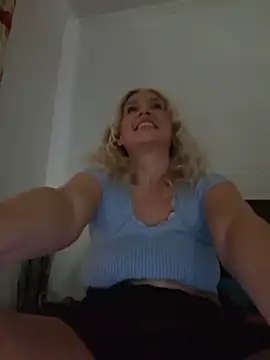 merlyn4 online show from December 16, 12:44 pm