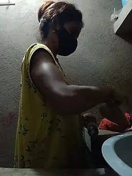 priyastrip314 online show from July 20, 1:24 pm