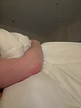 cutietootie02 online show from February 15, 2:14 am