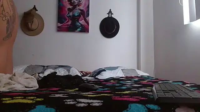 Crystal Star  online show from March 12, 1:03 pm