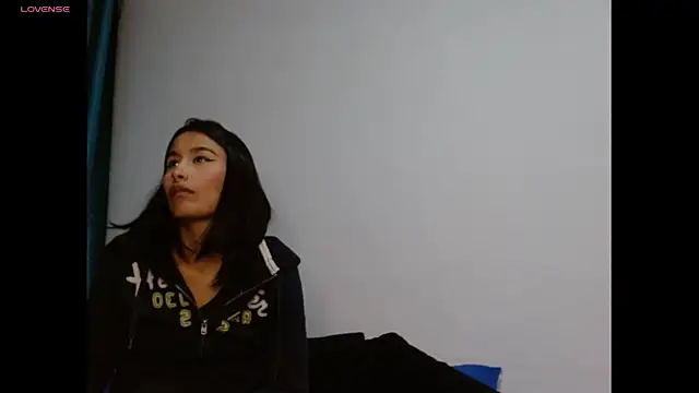 Gia Lee online show from November 14, 2:33 am