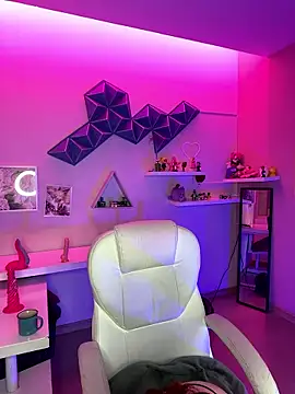 dreamleah  online show from April 19, 10:12 pm