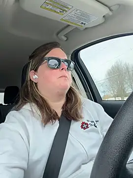 hornykitty1210 online show from March 3, 5:19 pm