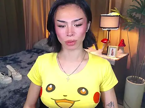 WILDROXIE online show from September 23, 11:25 pm