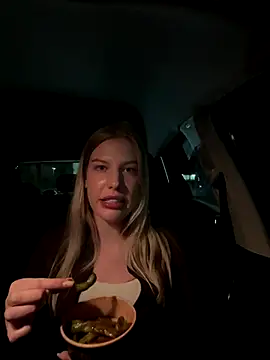 Chloemillerrxx online show from October 2, 6:13 pm