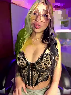 Maddy Piink online show from January 16, 9:00 pm