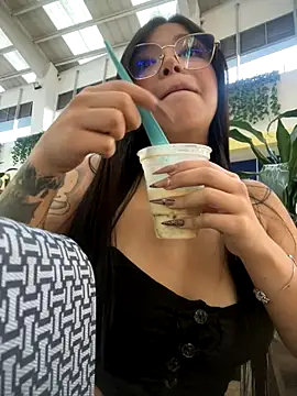 Maddy Piink online show from November 7, 10:25 pm