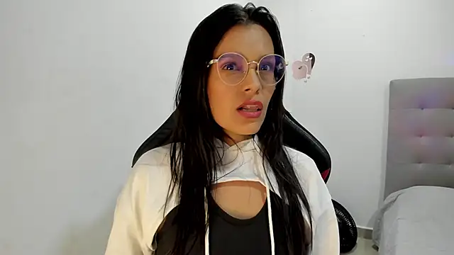 orianablake online show from November 4, 9:20 pm