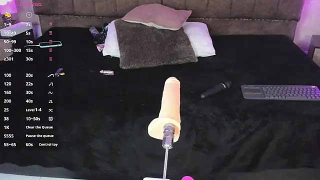 LanaMills  online show from October 8, 5:12 am