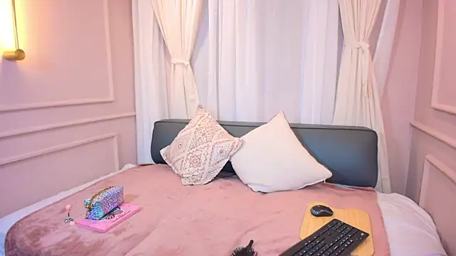 Snapshot of Nahomi_key_ chatting on October 20, 7:39 pm Nahomi key online show from October 20, 7:39 pm