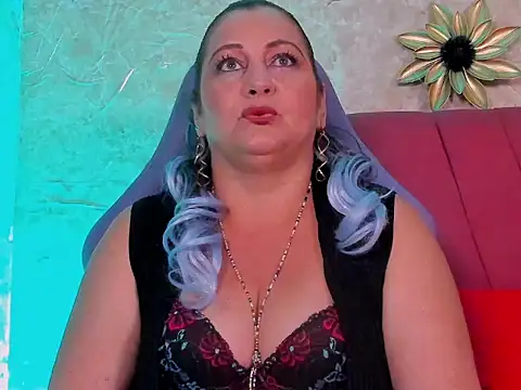 PalomaLombardi online show from November 13, 8:19 pm