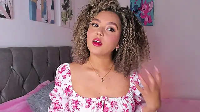 isajonnes18 online show from October 27, 11:32 pm