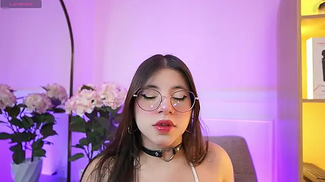 MilaCrave online show from March 9, 12:08 pm