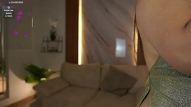 MilaCrave online show from November 15, 12:06 pm