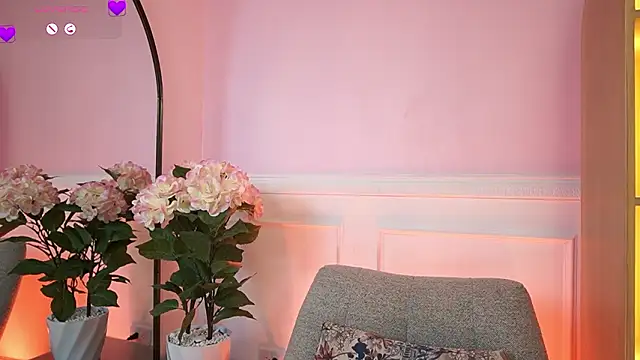 MilaCrave online show from March 10, 12:20 pm