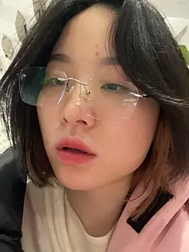 Y2Luvk online show from February 17, 9:36 pm