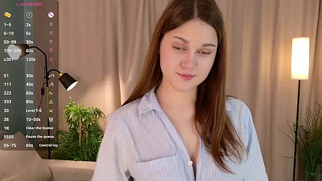 Snapshot of lisabaus chatting on October 20, 7:33 am lisabaus online show from October 20, 7:33 am