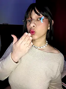 Iwarii online show from December 5, 8:14 am