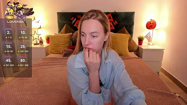 Snapshot of mishapallmer chatting on October 23, 6:30 am mishapallmer online show from October 23, 6:30 am