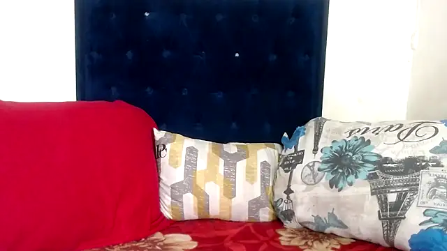 BUNNYCHOWX28 online show from February 3, 4:01 pm