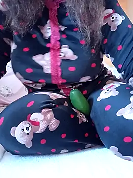 Snapshot of armanisexy chatting on October 2, 1:27 pm armanisexy online show from October 2, 1:27 pm