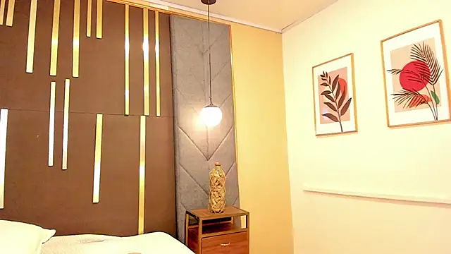 OliviGrace online show from September 20, 11:36 pm