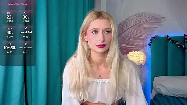 Monica Leen online show from December 5, 6:24 am