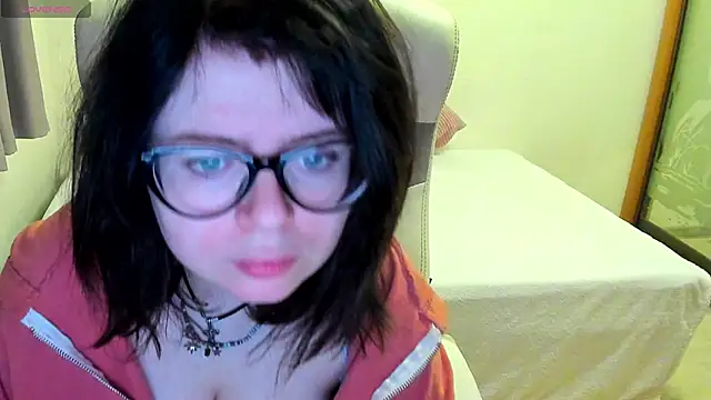 MilisaSweet777 online show from December 4, 9:15 pm