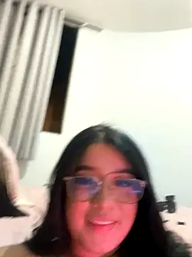 Aliciawhitee online show from October 28, 5:35 am