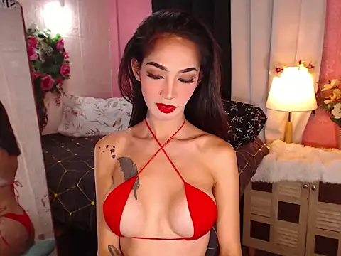 XXXQueenofTransXXX online show from February 6, 12:47 am