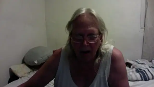 OldLadySara online show from October 22, 12:48 am