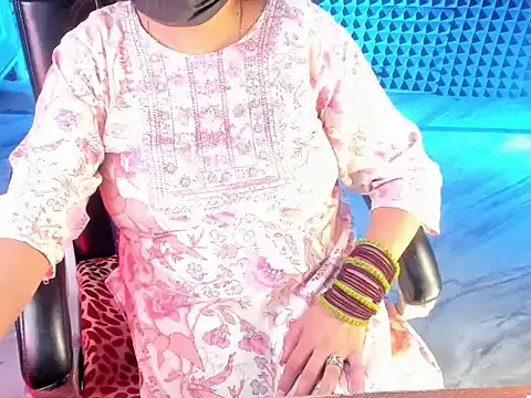 ShylaGill online show from September 24, 2:49 pm