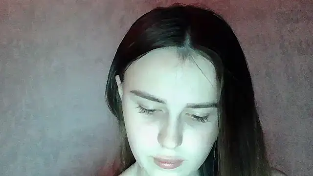 SweetLoraa online show from March 12, 9:50 pm