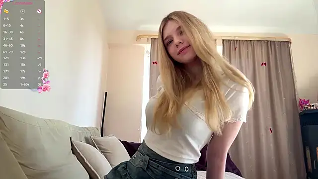 FruityXo online show from April 16, 11:32 am